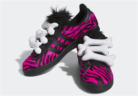 adidas schuhe mit knochen|Jeremy Scott Adidas Bones .